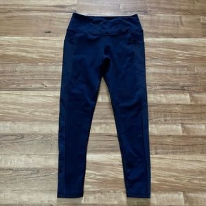 Victoria’s Secret leggings size medium.